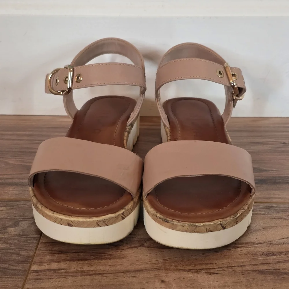 Unisa Unbreiza Tan Vegan Leather Women's Sandals White Chunky Lug Sole Size 6.5 - Picture 2 of 6
